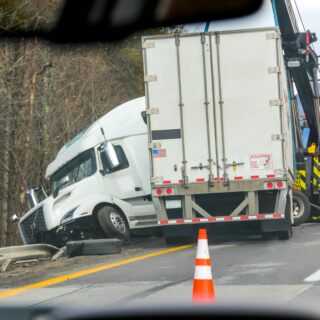 https://leader.law/wp-content/uploads/the-indiscretion-of-truck-drivers-in-interstates-a-2022-11-11-16-52-25-utc-320x320.jpg