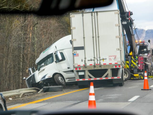 https://leader.law/wp-content/uploads/the-indiscretion-of-truck-drivers-in-interstates-a-2022-11-11-16-52-25-utc-640x480.jpg